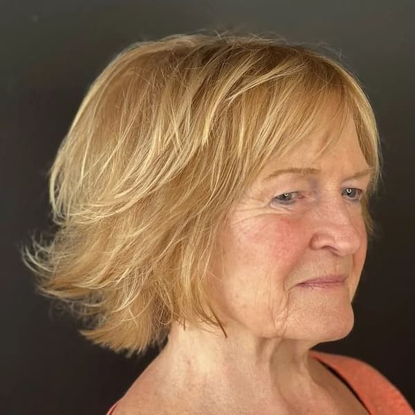 Красиво только на фото. Для жизни, в динамике, такая укладка подчёркивает возраст.