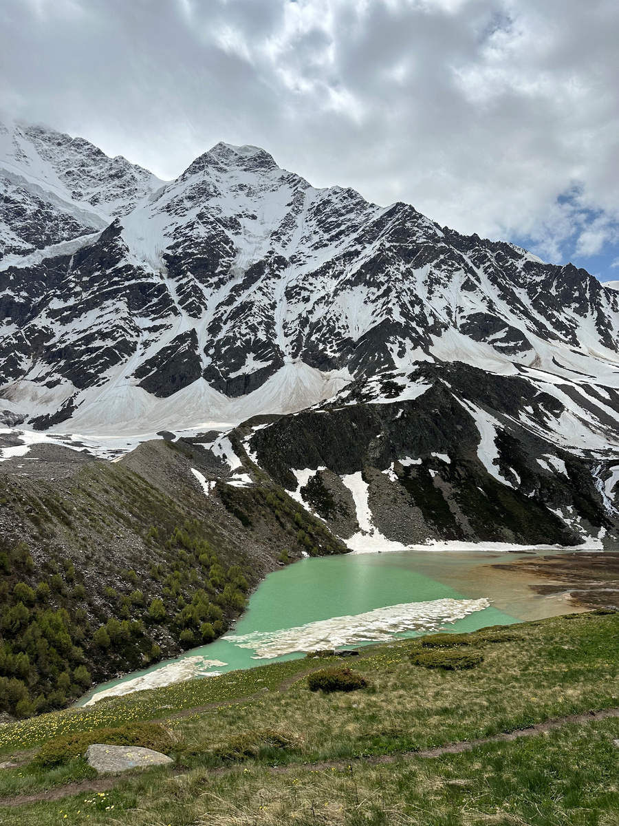 Первый день и горное озеро.
