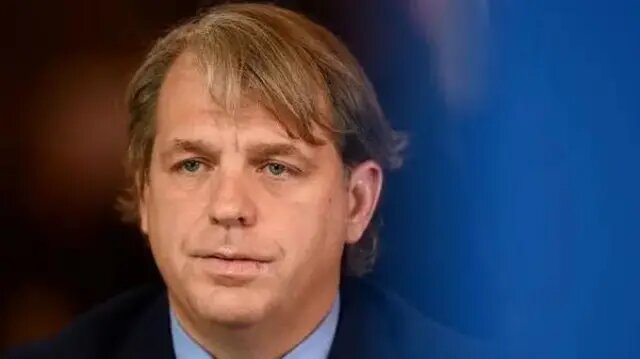 Подпись к фото,Роман Абрамович продал «Челси» американскому бизнесмену Тодду БоэлиАвтор фото,Getty Images