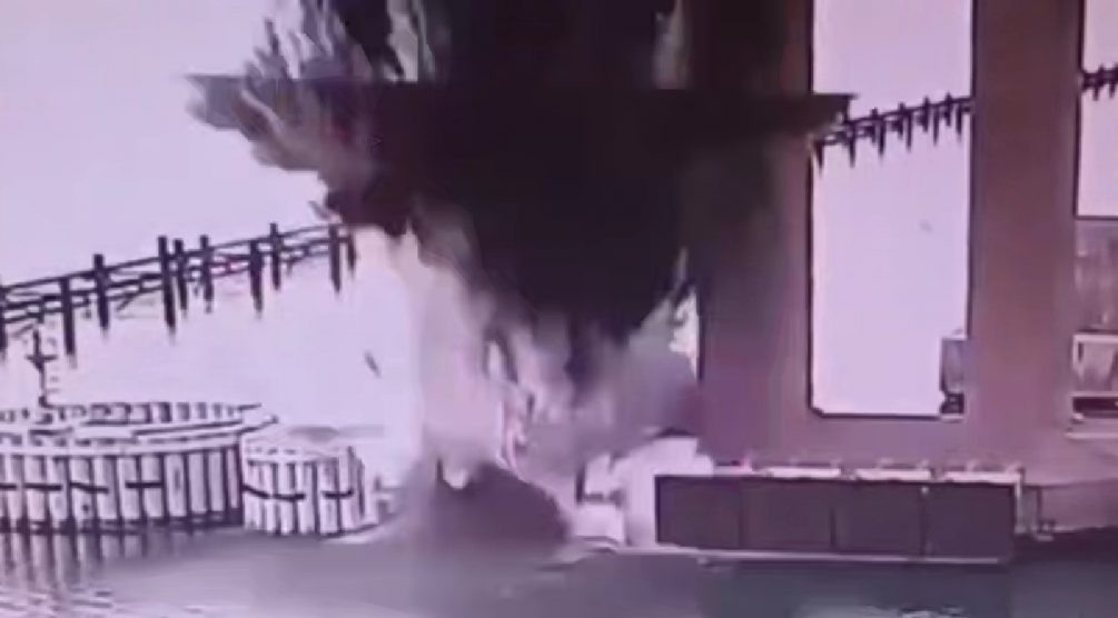    Скрин с видео камер Крымского моста.