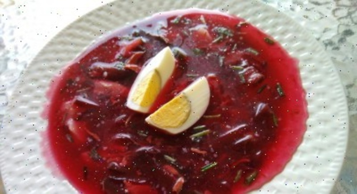 Ну красота! Яйца нужно покрошить - это я для красоты четвертинки оставила.