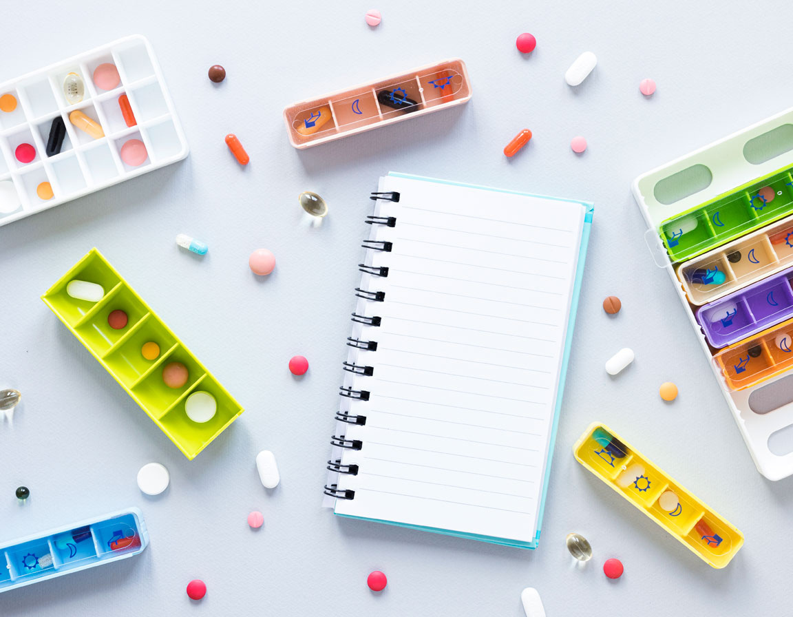 Разные виды таблетниц для домашнего удобства хранения