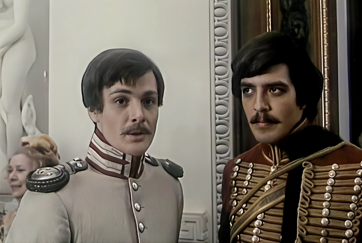 Юрий Мороз в 1987 году. Фильм "Лермонтов". Слева, конечно же.