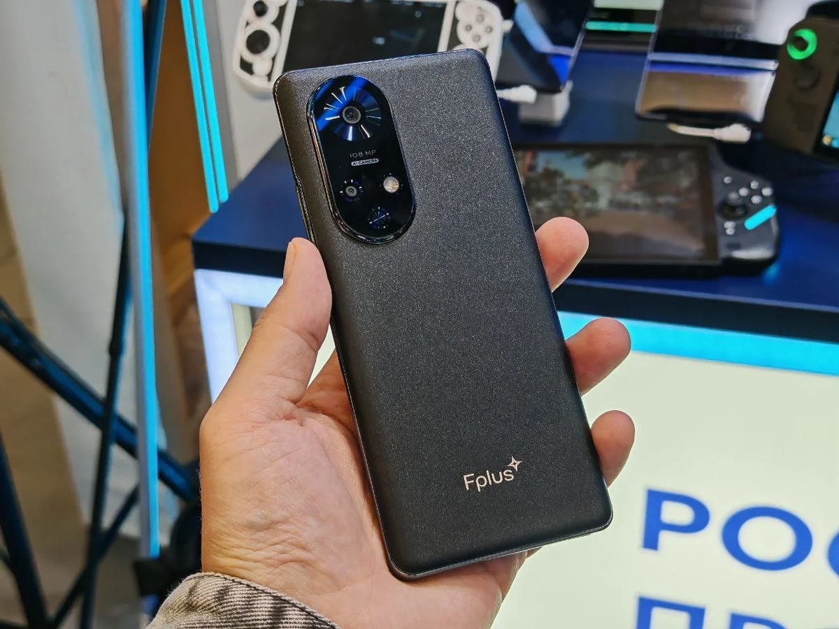 Смартфоны Fplus «Мицар» и Fplus «Алькор»