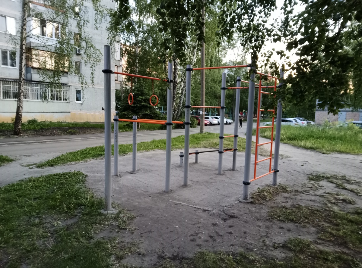 Обычная дворовая площадка 