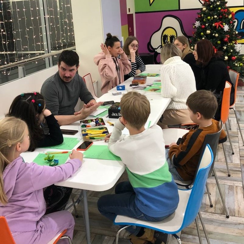 Детский психолог групповая работа с родителями и детьми. Работа проводилась с моей коллегой Ириной Прохоровой.