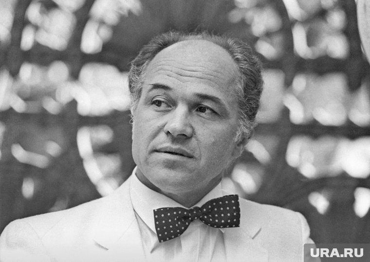    Композитор Евгений Дога в 1984 году