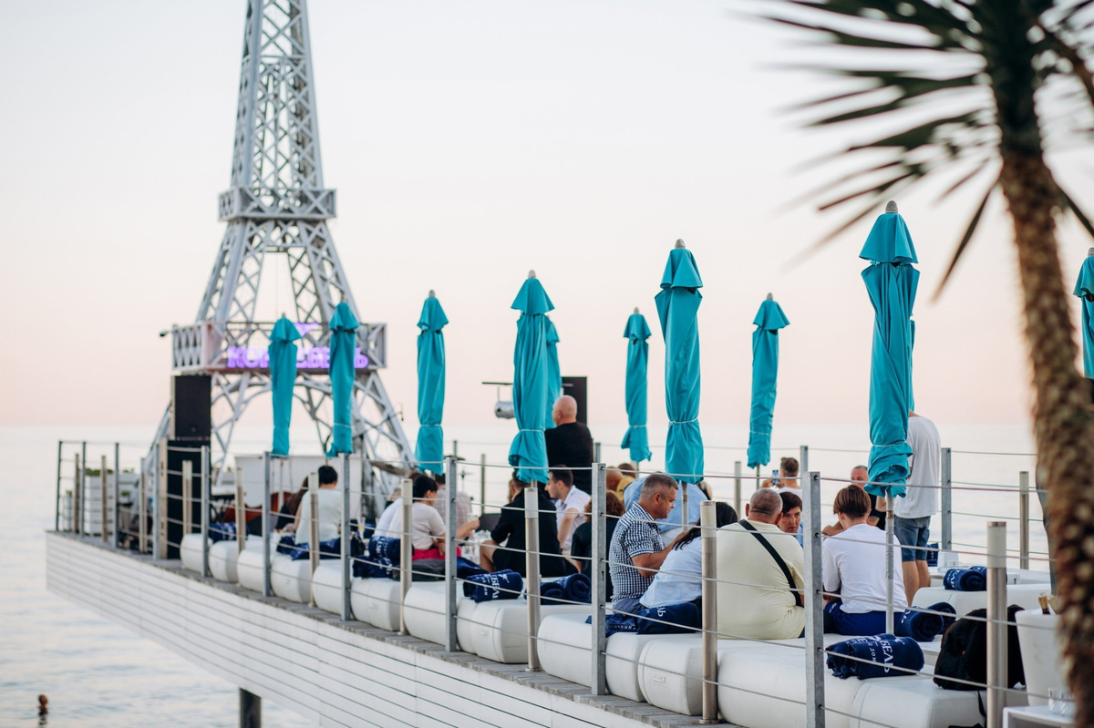 Концерт на Массандровском пляже // Фото со страницы Массандровского пляжа в ВКонтакте