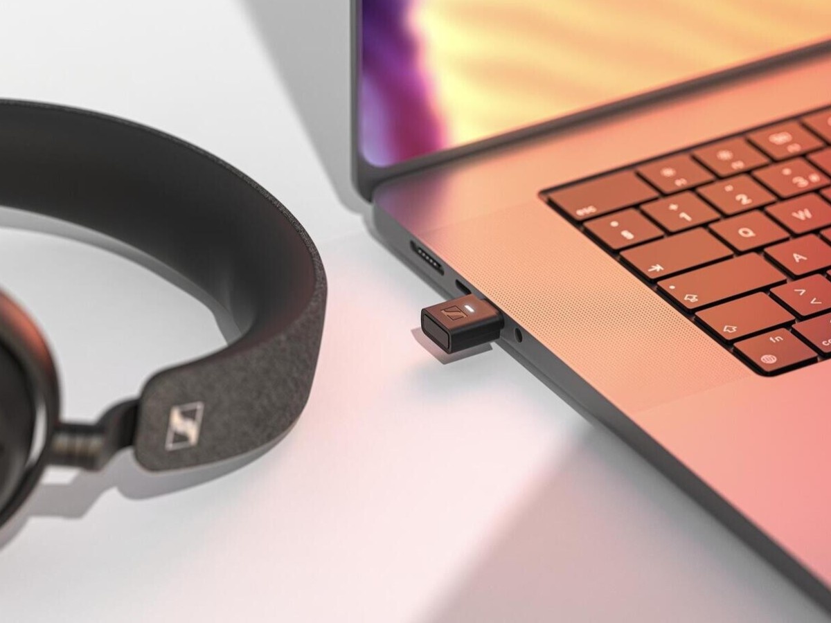    Bluetooth-донгл Sennheiser BTD 700 улучшает звучание беспроводных наушников