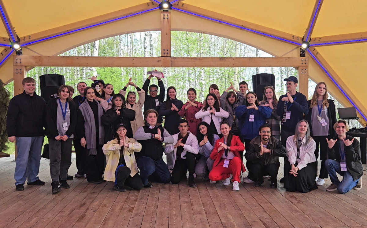    Китайские преподаватели познакомились с ханты Варьегана и научили языку на фестивале в Нижневартовске