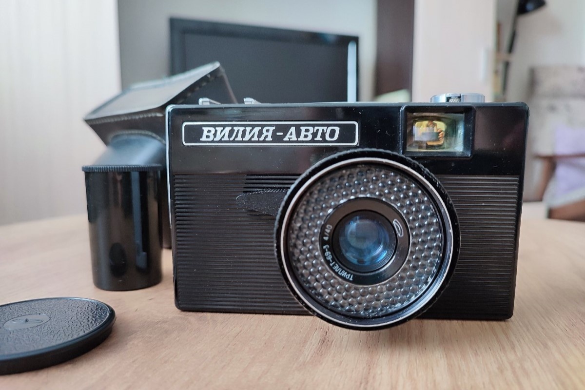 Советский шкальный фотоаппарат «Вилия-авто», выдержка и диафрагма устанавливаются автоматически. Источник: личный архив Анны Молчановой📷
