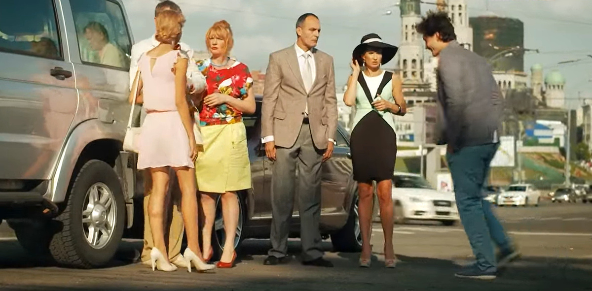 Кадр из кинофильма "Свадьбы не будет!", 2014 г., режиссер Игорь Войтулевич, сценарист Юлия Набокова, композитор Антон Ильин (скриншот)