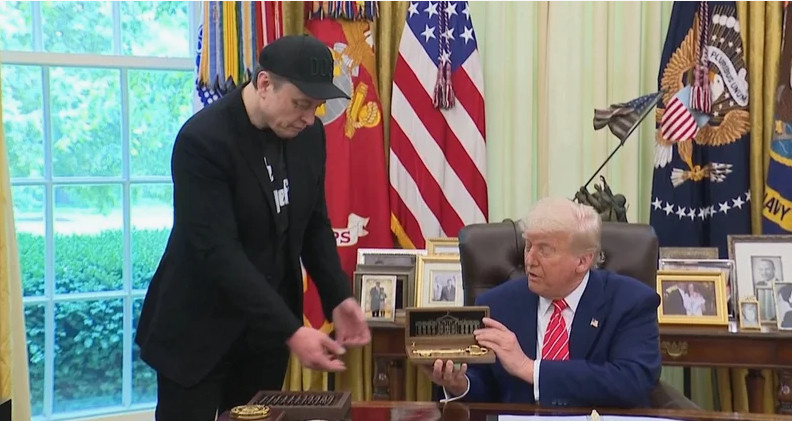 Все фото из интернетиа. Есть и видео. Ссылка выше