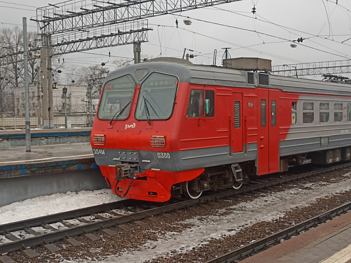 Электропоезд ЭД4М-0388 на Ярославском вокзале