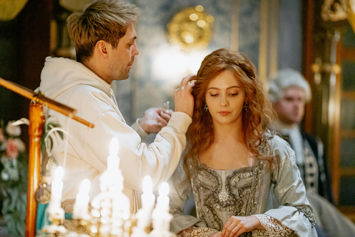 Закадровая сцена со съемок сериала "Елизавета"