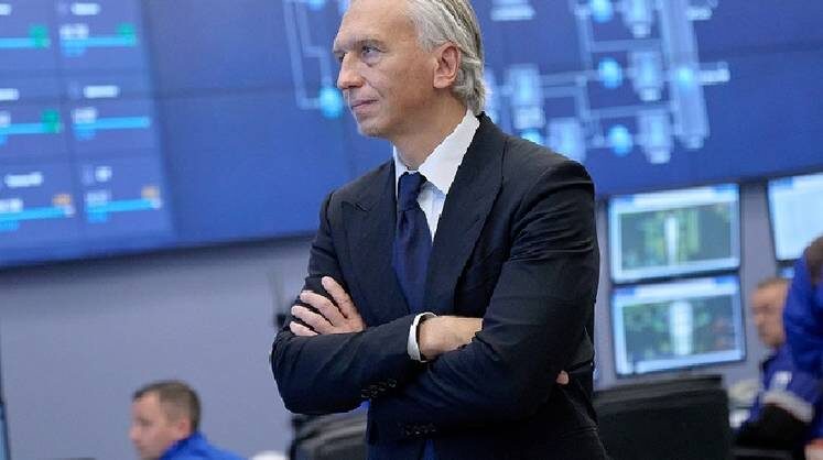    ФОТО: Газпром нефть Руководитель индустриального центра компетенций «Нефтегаз, нефтехимия и недропользование», глава «Газпром нефти» Александр Дюков