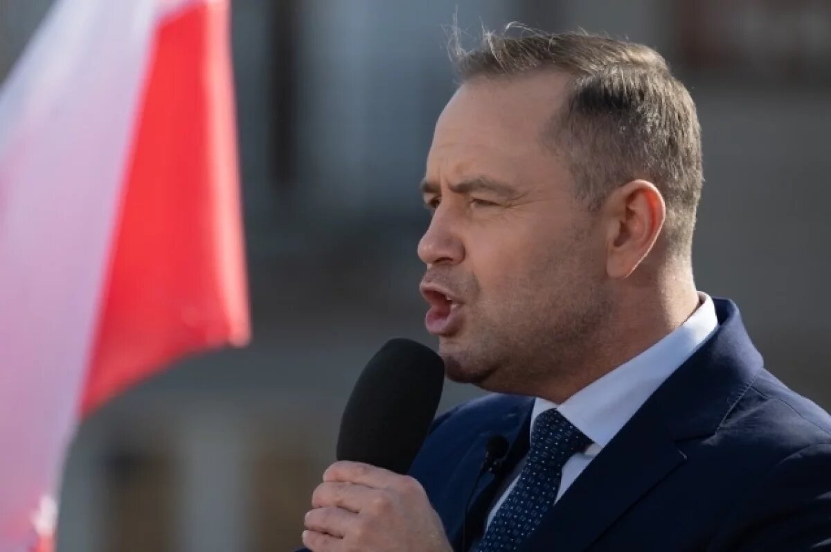    Навроцкий выразил надежду на решение «исторических вопросов» с Украиной