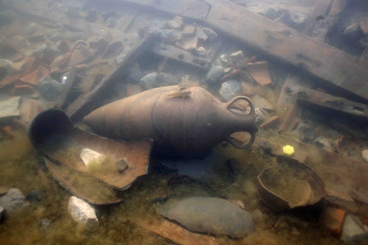Останки затонувшего судна