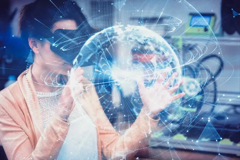 С развитием технологий и изменением рынка труда появляются новые перспективные профессии. Вот топ-15 направлений, которые будут актуальны в ближайшие годы.