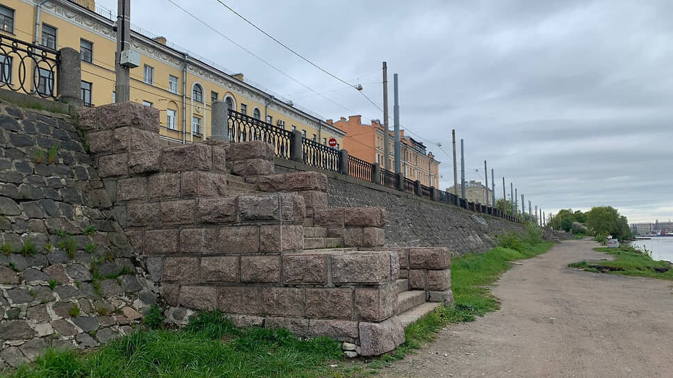 Участок проспекта Обуховской между домами № 127 и № 151 в Невском районе Санкт-Петербурга, получивший статус выявленного памятника культурного наследия.📷Фото: КГИОП