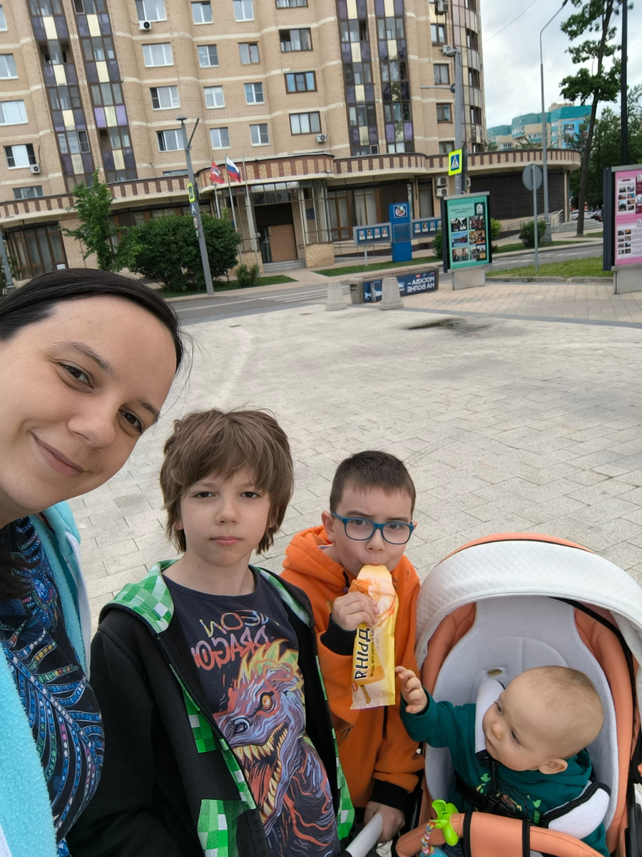 Фото в статье - сегодняшнего дня, когда параллельно решались газовые вопросы