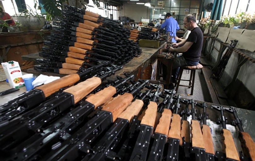 Заказ для Киева будет выполнен в срок (Сербский оружейный завод)