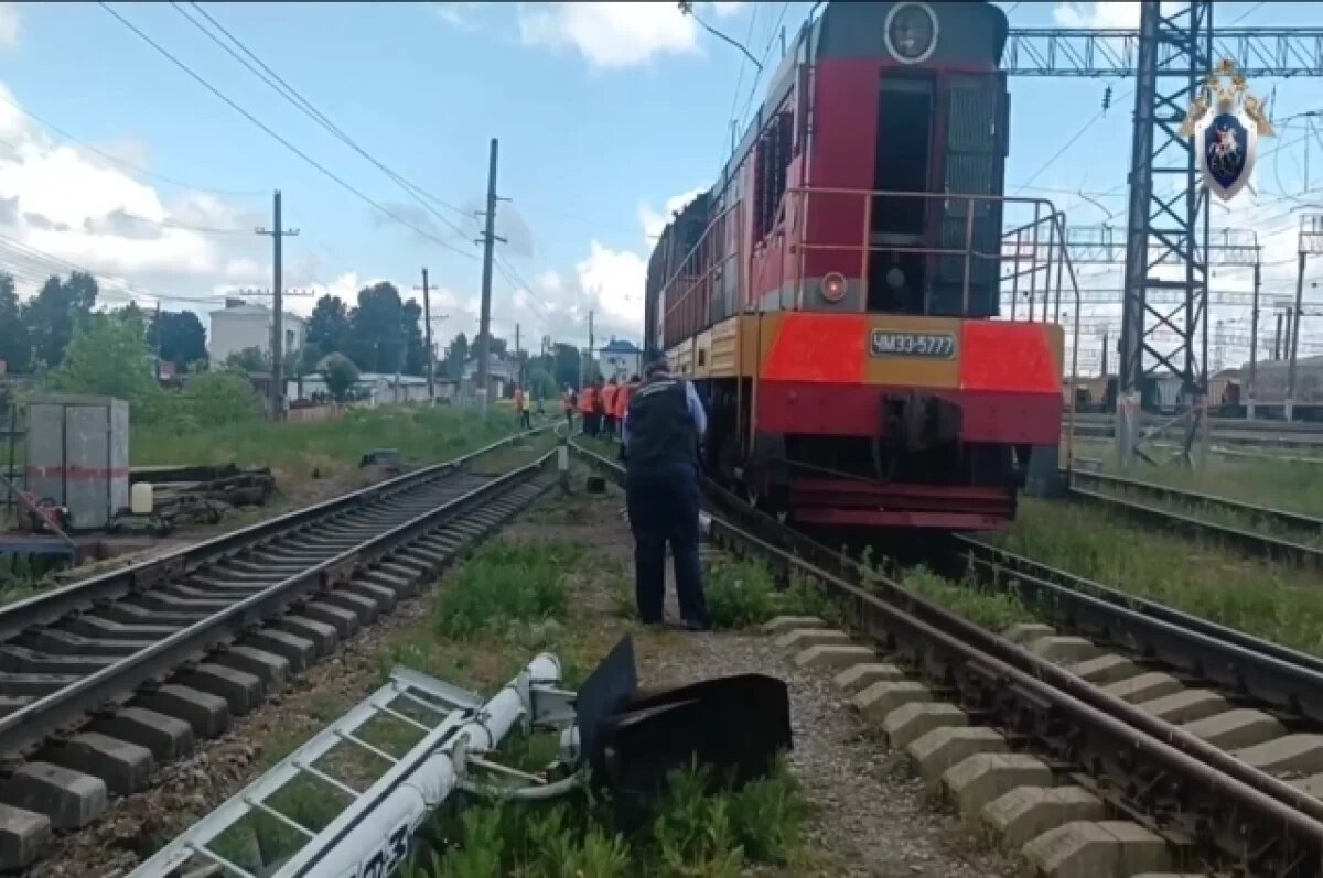    В Челябинской области с рельсов сошел грузовой вагон, идет проверка
