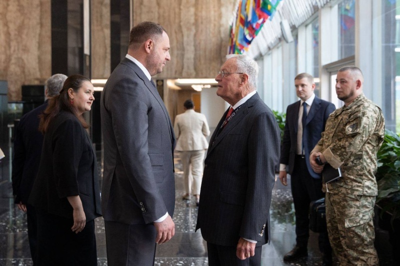    В Вашингтоне Ермак отчитался перед Келлогом о переговорах в Стамбуле