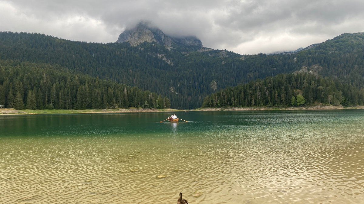 Жабляк, Черное озеро