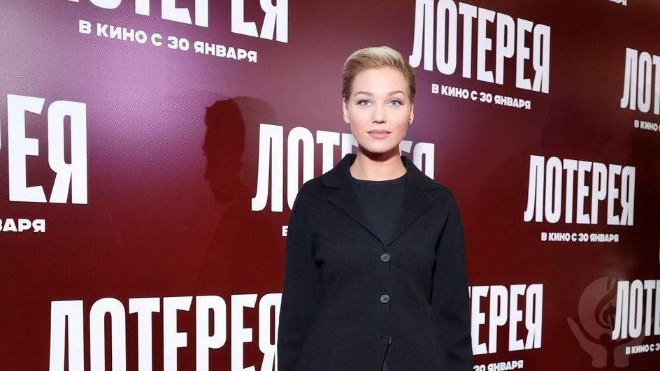    Кристина Асмус на премьере фильма, фото: соцсети