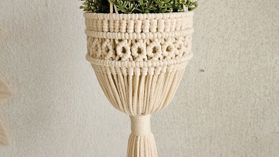 Онлайн мастер-класс по кашпо-корзинке в технике макраме: обзор урока
