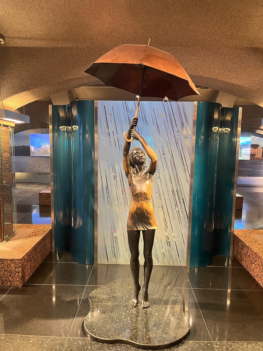 Один из экспонатов экспозиции "Вселенная воды". Фото автора.