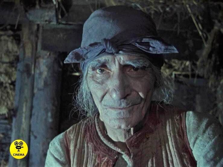 Николай Кутузов в роли ведьмы в фильме "Вий" (1967).