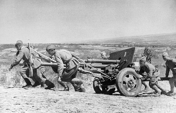 Пушка была достаточно лёгкой./ Фото: b37mrtl.ru