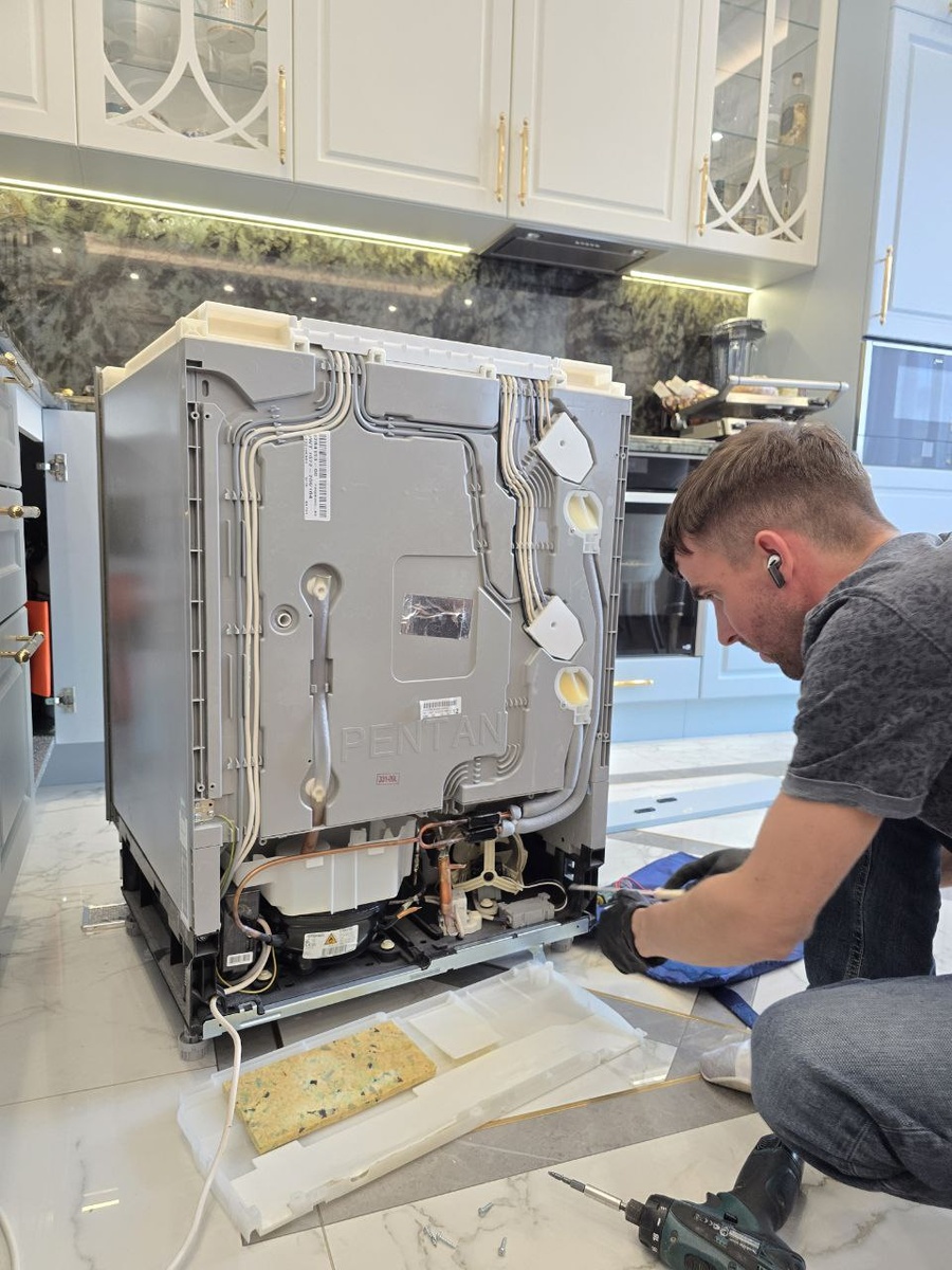 Ремонт винного холодильника Liebherr