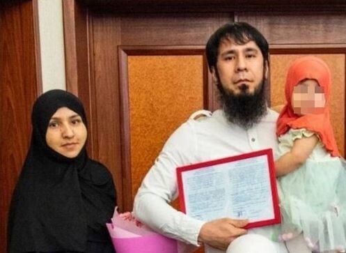 В Нижнекамске сертификат на жильё вручили Мухеддиму Холзаде и Малике Таировой (иллюстрация из открытых источников)
