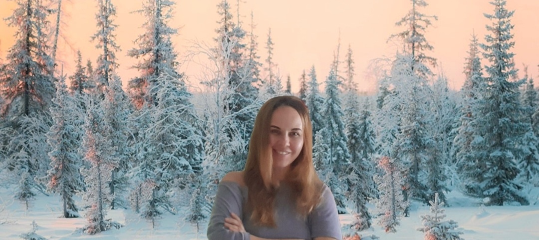 Я. В зимнем пейзаже сделала. Было бы уместнее в куртке, но фото в куртке нет.