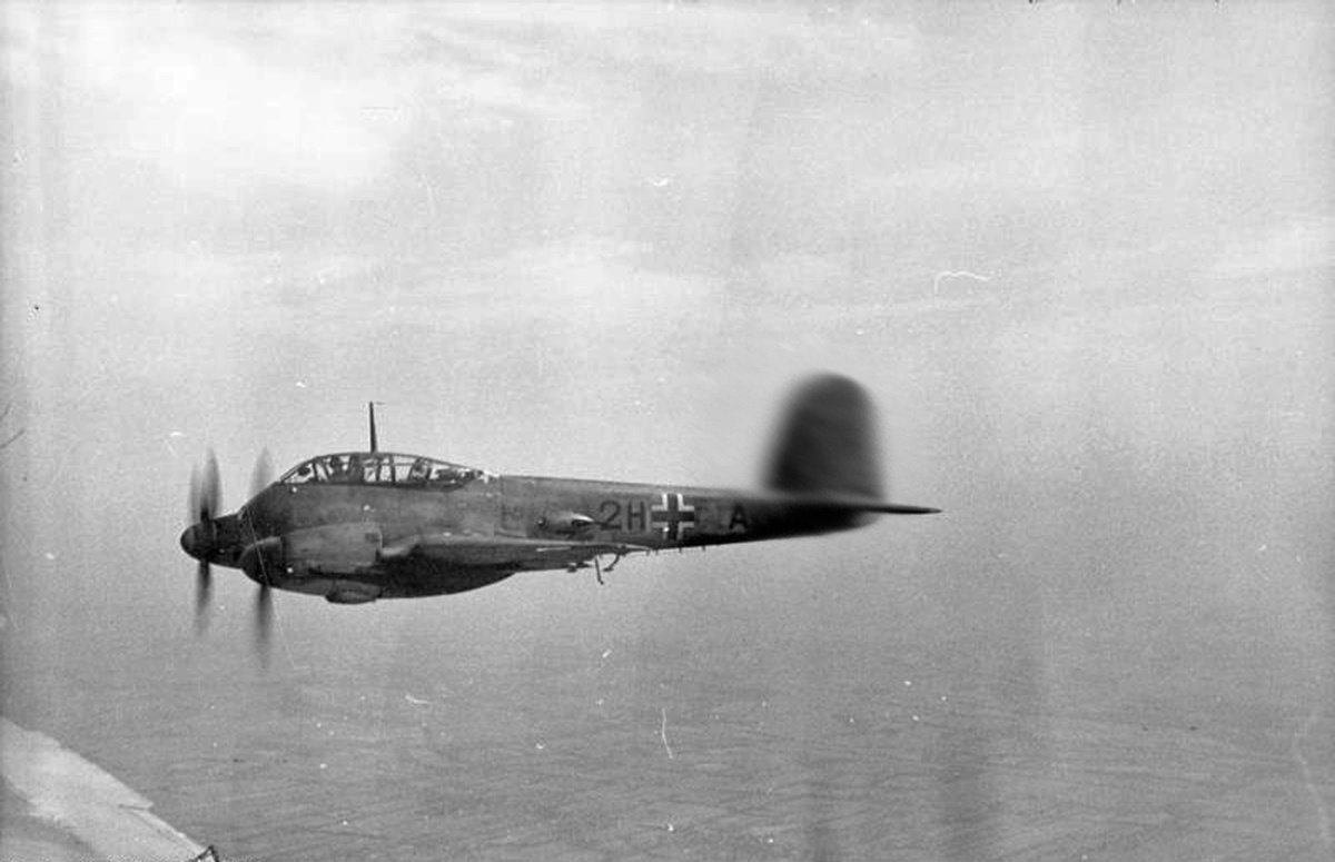 Me. 210 A-1 в полёте