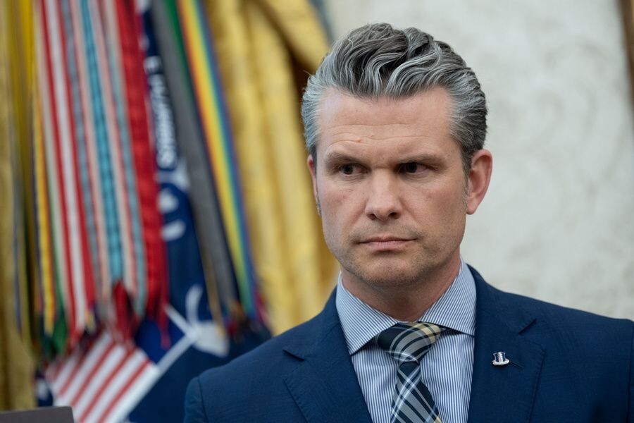    Министр обороны США Пит Хегсет / Источник: © CHRIS KLEPONIS/POOL/EPA/ТАСС