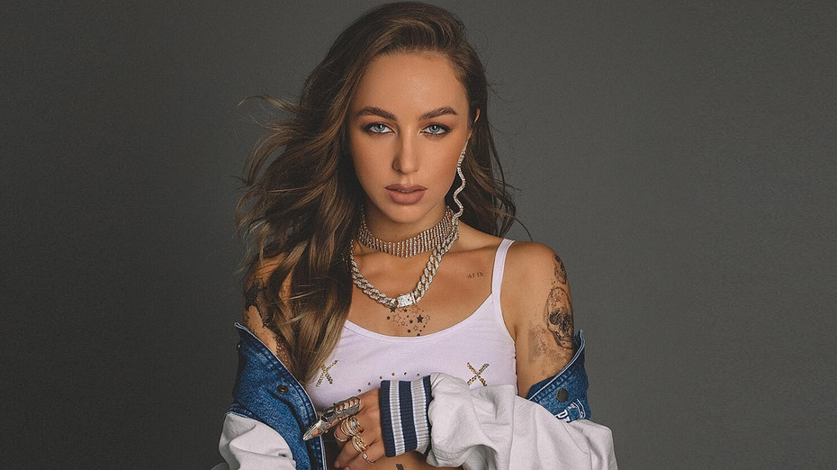     Источник здесь и далее: соцсети