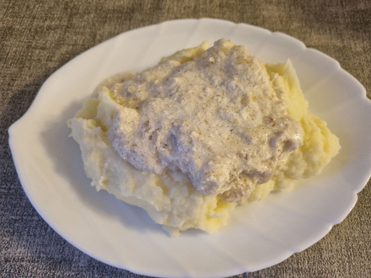 Фото получилось не очень удачное, сам минтай не виден)))