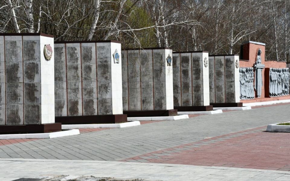    Памятник ВОВ Ельцовский район