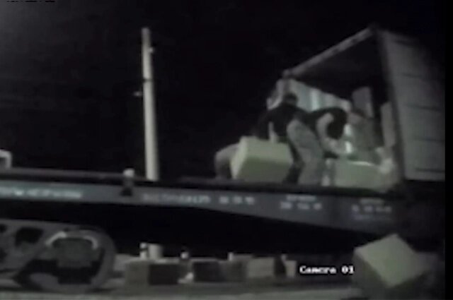    Орудовали участники ОПГ преимущественно ночью. Фото: Кадр из видео