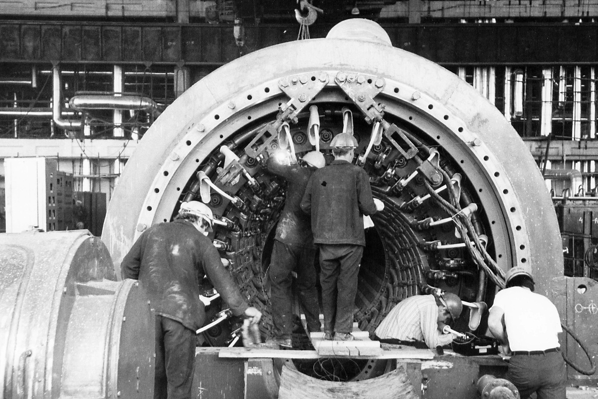 Реактор БН-600 был запущен 8 апреля 1980 года.