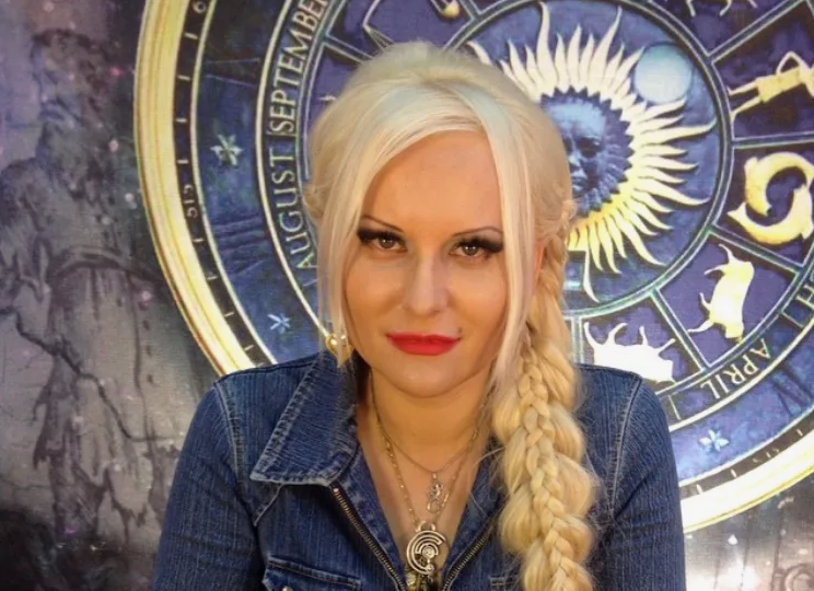 Ясновидящая Дарья Миронова: искусственный интеллект — не помощник, а потенциальный палач человечества