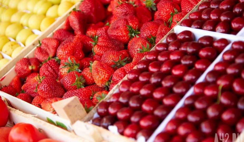 Биотехнолог предупредила об опасных для здоровья фруктах и ягодах