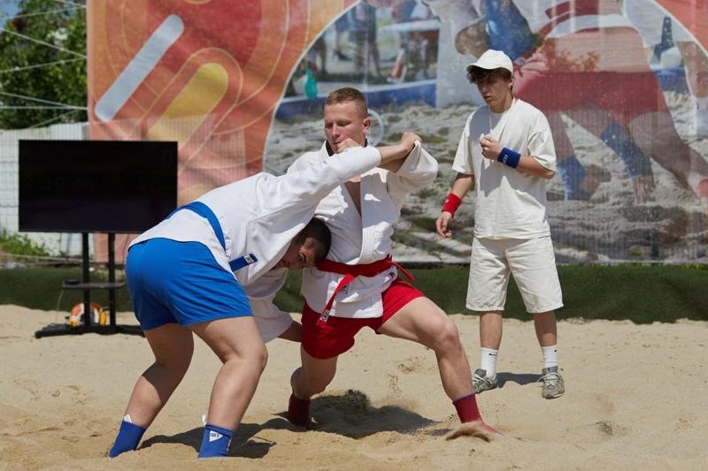    Фото в материале предоставлены Федерацией самбо Свердловской области