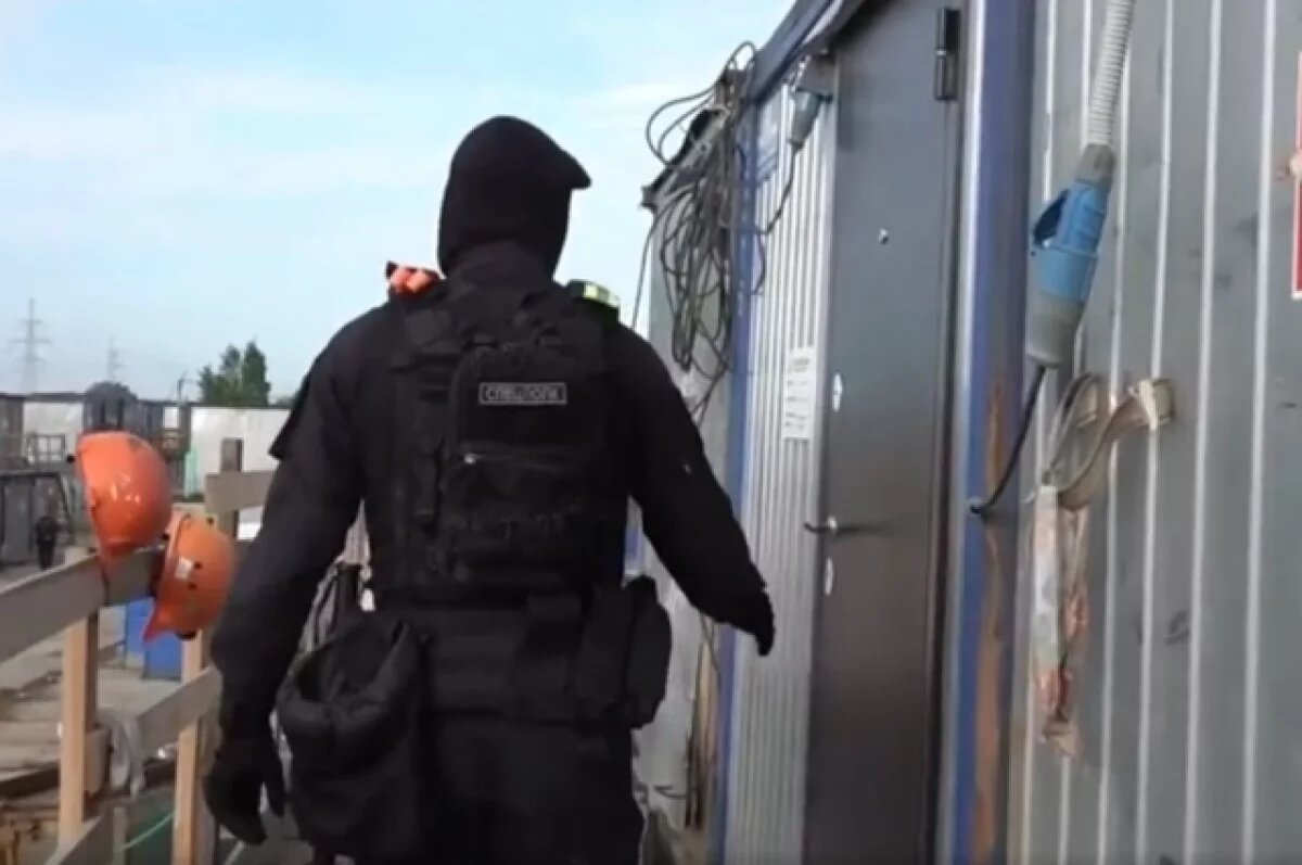    Около пяти тыс. иностранцев проверили в Петербурге во время рейда