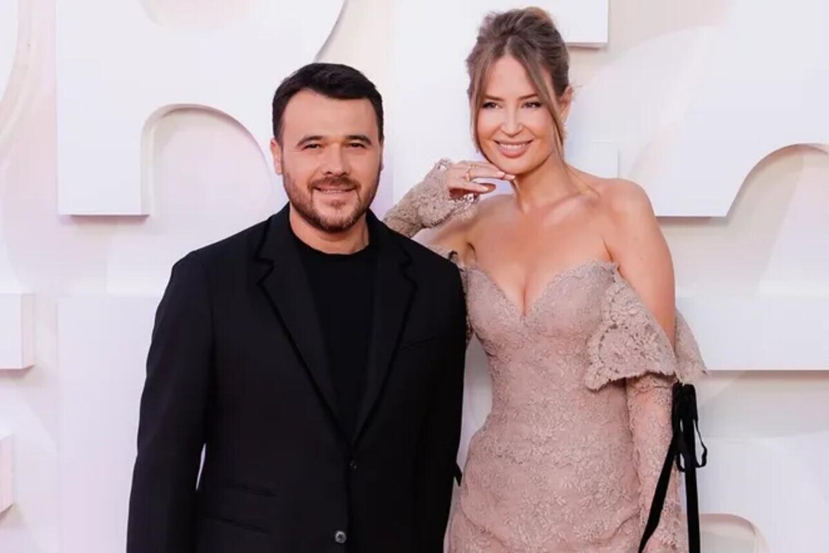    Эмин Агаларов с женой Аленой соцсети