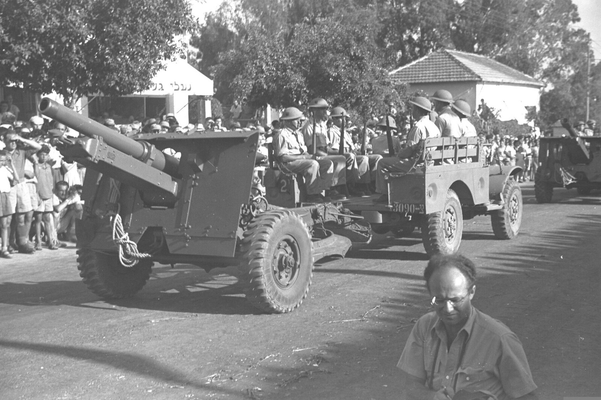 Dodge WC-51/WC-52 исполльзовались ЦАХАЛ и как артиллерийскеие тягачи.